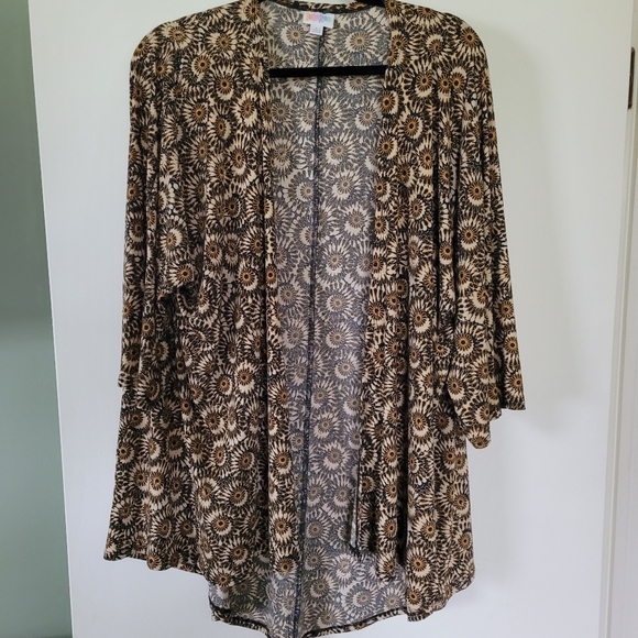 LuLaRoe Lindsay Kimono Cardigan Size L Beautiful Print like new - Picture 1 of 4